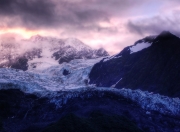 英雄联盟总决赛直播-绿茵场上的丝路对决，当波斯铁骑遭遇红黑军团，特奥一锤定音