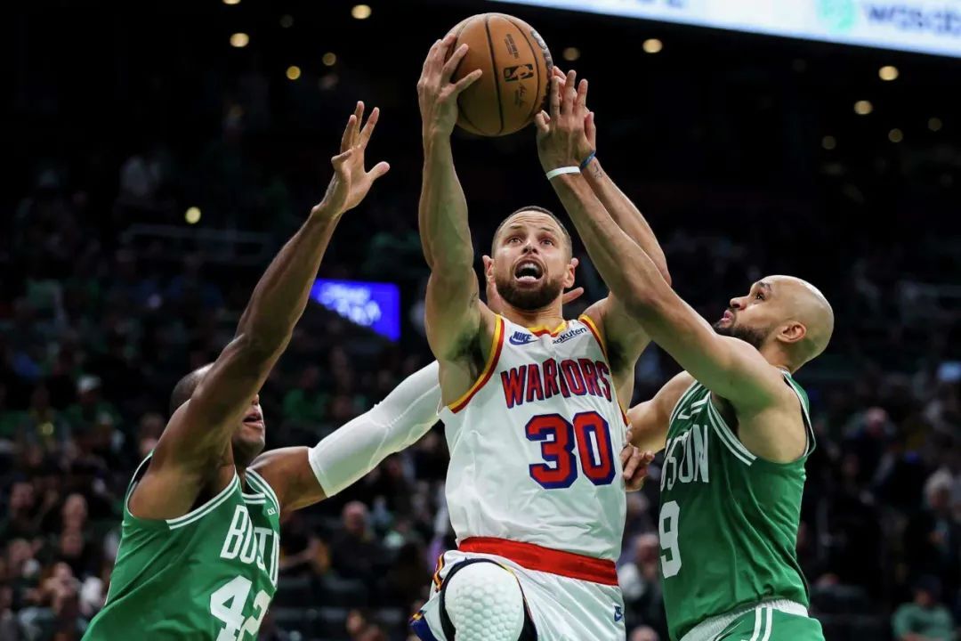 凯尔特人队最后时刻惨败,被勇士队逆转的简单介绍 凯尔特人队最后时刻惨败,被勇士队逆转的简单介绍