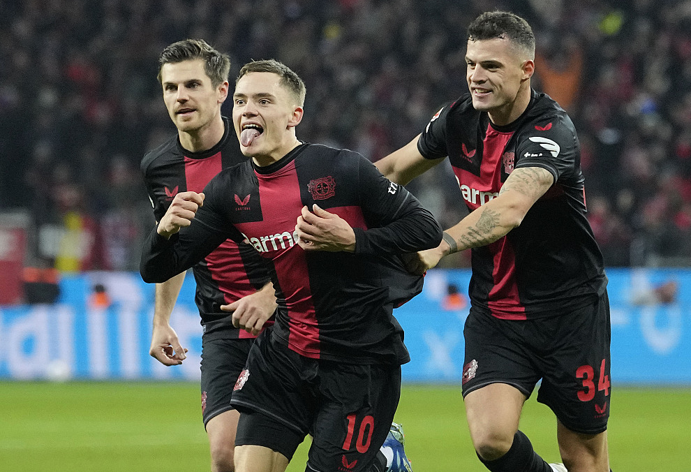 勒沃库森取得宝贵胜利,全队欢腾庆祝的简单介绍 勒沃库森取得宝贵胜利,全队欢腾庆祝的简单介绍