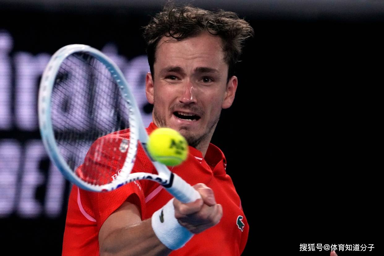 拉沃尔杯翻盘法网，梅德韦杰夫高光表现