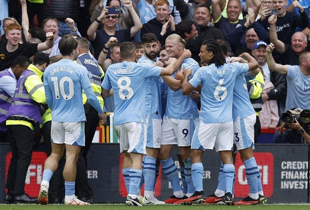 曼联险胜巴黎,罗德里带队取胜 曼联险胜巴黎,罗德里带队取胜