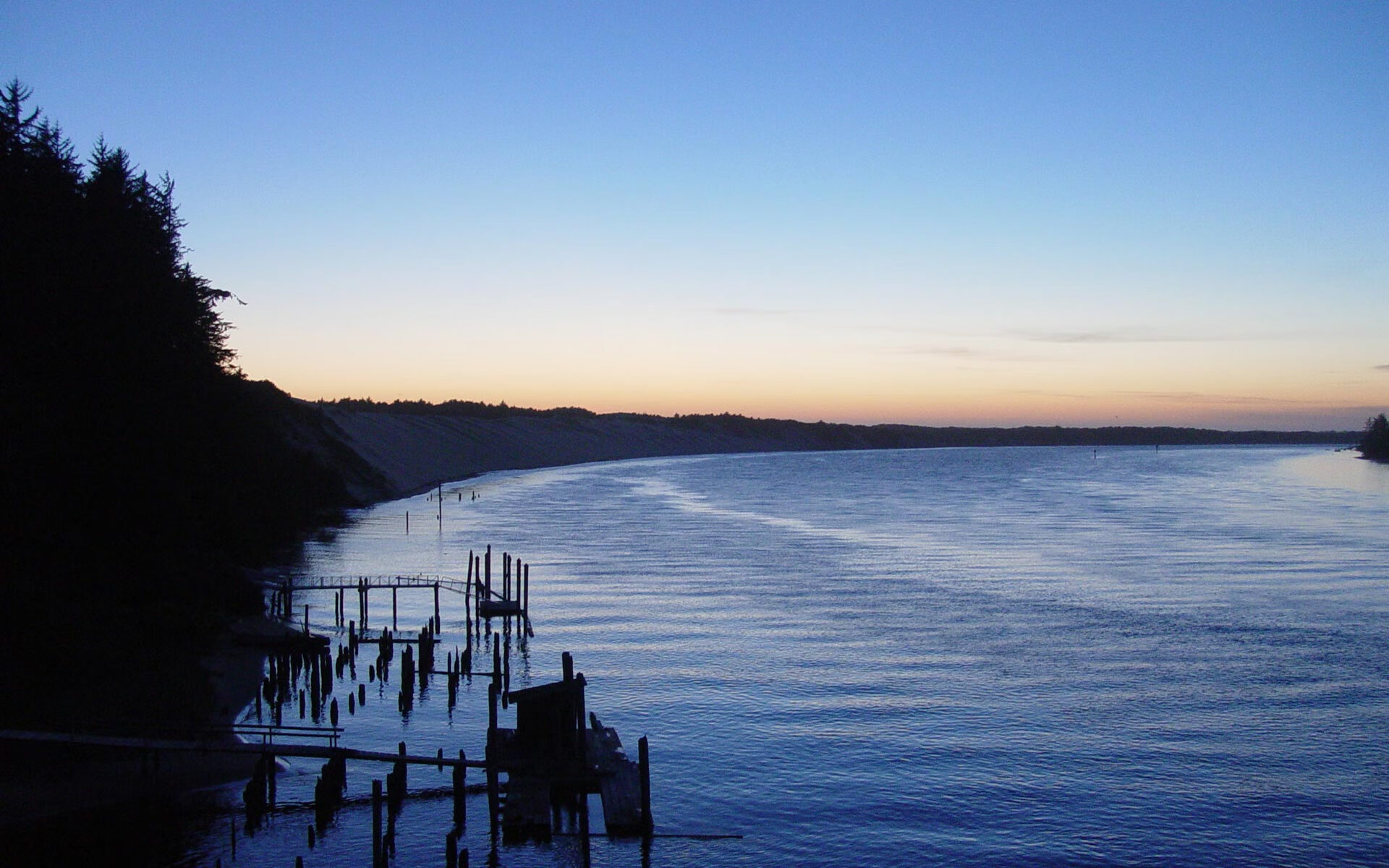 跨洋篮球风暴,广厦火力矩阵压制芝加哥公牛,拉梅洛·鲍尔49分超神演出难救主